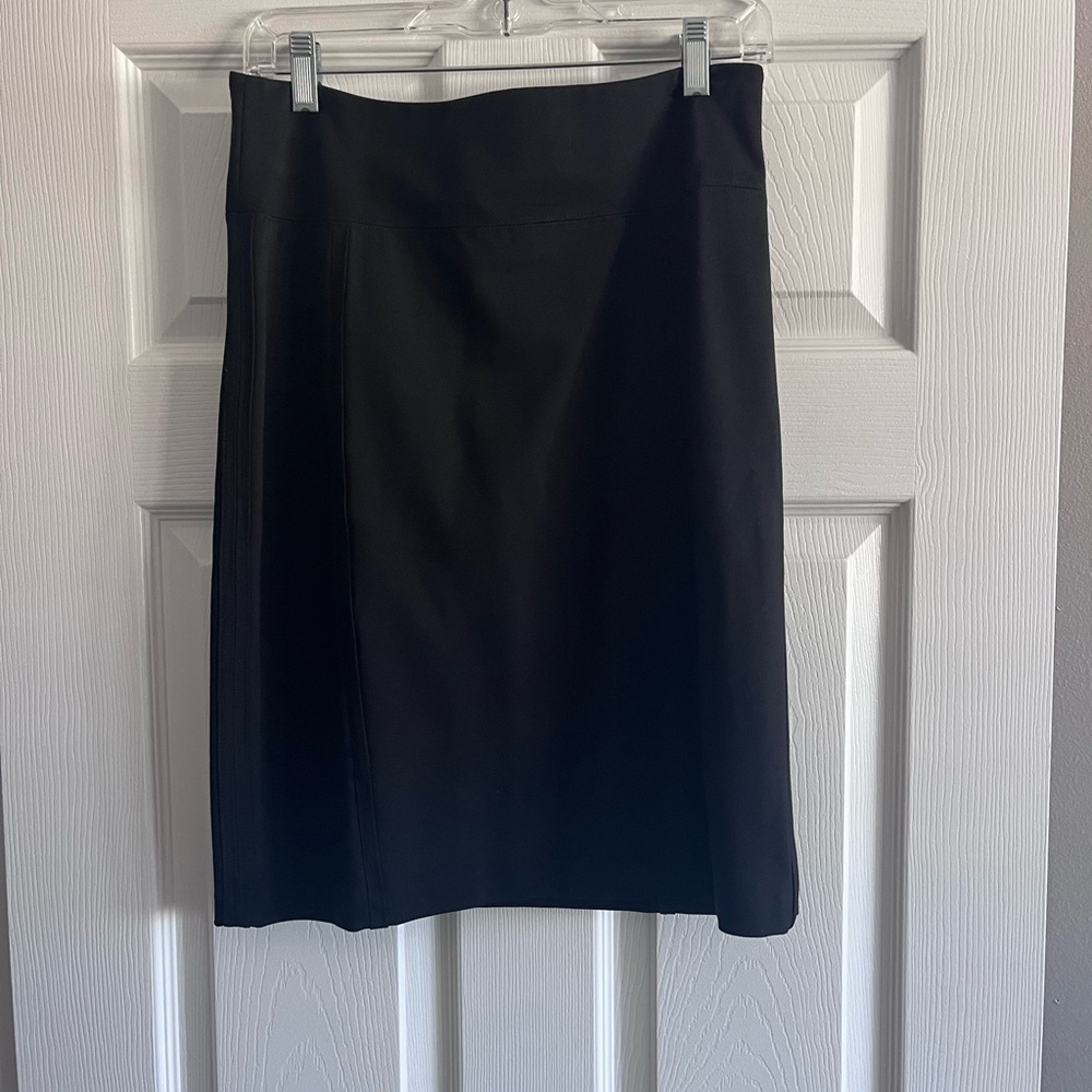NWT White House Black Market Black yoke instant slim pencil skirt! Size 10